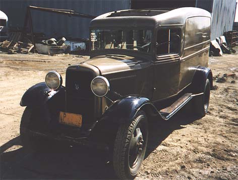 V8 1 1/2 Ton Panel Truck